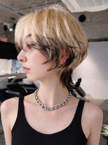 シオン(shion)&nbsp;ウルフカットショートハイトーン前髪カット_ba583731