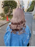 ピンクハッシュカットくびれショートヨシンモリ