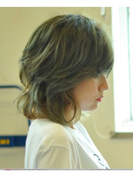 02 ファンデーション(faNdesyoN) 02faNdesyoN ◯ 伸ばしかけ X ボサロブ with ミントアッシュ◯