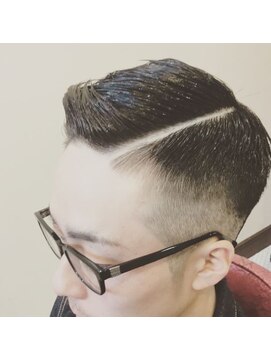 バーバー アカダマ 刈り上げ男子ソリソリ男子　スタイリスト中野