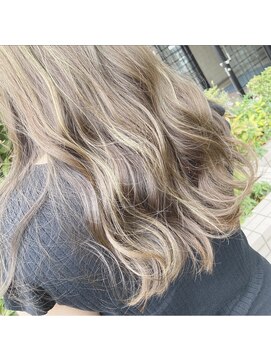 ヘアーステーション ハレラ(Hair station HaLe'LA) グレージュカラー