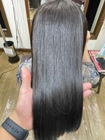 美容室 メザミー MESAMIES 黒髪暗髪ナチュラルストレート大人きれいツヤ髪髪質改善耳掛け