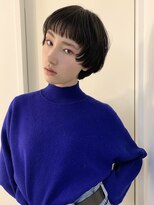 オン眉マッシュショート