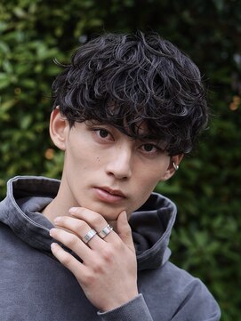 フィフスジングウマエ 原宿(fifth JINGUMAE) 波巻きパーマ波巻きスパイラルパーマメンズパーマツイストパーマ