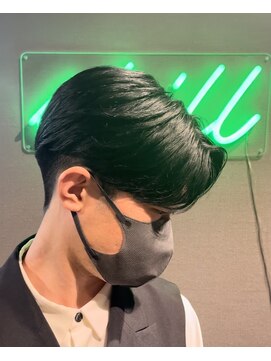 スキル(SKILL) センターパート/ニュアンスパーマ/メンズ縮毛矯正/パーマ落とし