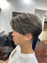 ナナ バイ レオネ(nana×Leone)&nbsp;メンズハイライト×センターパート×パーマ