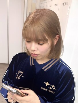 ナンバー アンフィール 渋谷(N° anfeel) ストレートナチュラルブロンドベージュミルクティーカラー渋谷