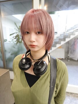 レコ 渋谷(LECO) ケアブリーチハイトーンピンクフェイスレイヤーボブ