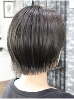 ウィスカーヘアー(whisker hair)&nbsp;切りっぱなしボブ　