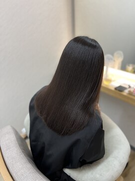 エクラートリアーラ 町田店(ECLART Reala) サラ艶叶える縮毛矯正【町田/髪質改善】