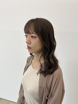 ビーヒアナウ N゜03 金沢駅西店(BE HERE NOW) 【韓国ヘア/顔まわりレイヤー/オリーブベージュ/くびれ巻き】