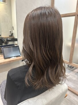 ロミバイリー(Romi by Lyee) やわらかベージュカラー