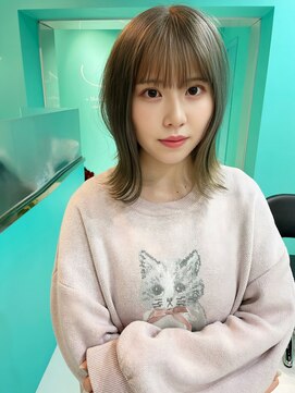 ユー イケブクロ(u Ikebukuro) グレージュ/ベージュ/ダブルカラー/ブリーチ/ブリーチなし