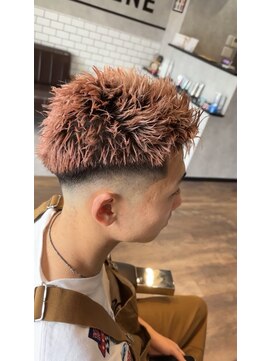 フェードアンドライン 青森駅前店(FADE&LINE) スパイキーショート