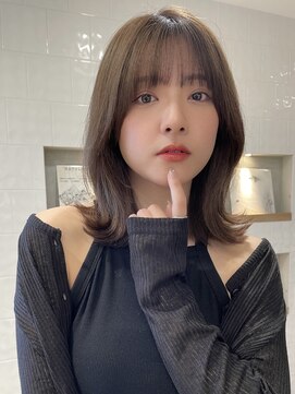 エヌアイ オモテサンドウ(ni omotesando) 透明感カラー くびれミディアム レイヤーカット【肥田亜沙美】