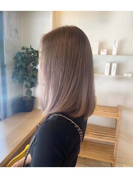 ビアンコ カーロ(Bianco caro) ハイトーン/ブリーチ/ベージュカラー/透明感