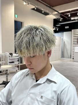 ルーストデラックス 京都河原町三条(ROOST dx) メッシュパーマ