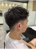 スパイラルパーマ×フェードカット