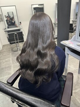 ペレ 栄 アネックス(PELE栄ANNEX) 韓国 くびれロング レイヤー ワンホンヘア 小顔前髪