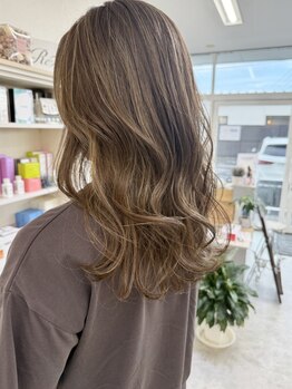グレイス ヘア デザイニング(GRACE hair designing)の写真/【平日限定】でリーズナブルに、スピーディーかつ丁寧な施術でキレイな髪を♪