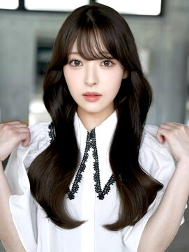 エインアンリー 明治神宮前(AIN.ANLY.) ラウンドバングレイヤーカットアッシュブロンドカラー