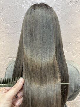 グレージュカラー【西武新宿駅】【駅近徒歩1分】