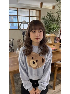 アトリエイトワ(atelier ittowa) 黒髪/クラゲヘアー/オリーブグレー/小顔/ココアベージュ