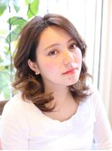 マイナス５歳若く見える上品なお出かけ耳かけヘアスタイル