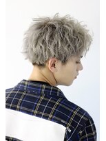 ネイビー(NAVY)&nbsp;シルバーベージュ グレージュ 透明感 ブリーチダブルカラー