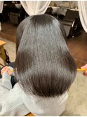 ツヤ髪ストレートヘア