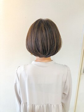 コマド(Comado) 【夏スタイル★Check★】丸くミニボブショート×pointハイライト