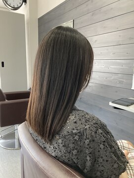 リトル(RittRe) ストレート　ミディアム～ロング