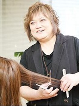 ニューグレートの写真/【堺筋本町駅徒歩１分】実力派×女性スタイリストのみのサロン!女性ならではの髪のお悩みも相談しやすい◎