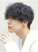波巻きパーマツイストスパイラルパーマツーブロックメンズ黒髪
