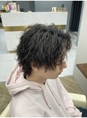 センターパートウルフ