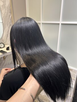 トッカ 高槻店(tocca) ブルーブラック×ストレートスタイル