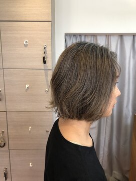 ルシア(LUCIA) 白髪ぼかし/グレーヘアー