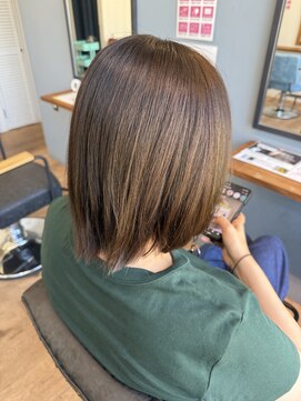 レアレア ヘアアンドライフ(LeaLea) ピンクベージュ/アンブレラカラー/クールショート/前髪/伊丹