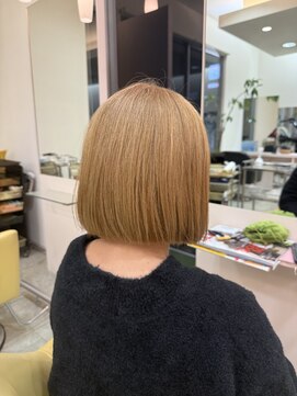 エマビビット 港店(EMA VIVID) 黒髪、黒染めからのブリーチ