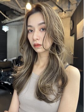 キラ 渋谷(KILLA) ナチュラルハイライトカラー/白髪ぼかし/ダブルカラー/表参道