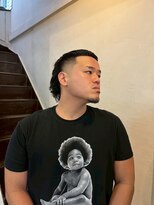 ビーバイエイトジェンツ(Bee by EIGHT GENTS)&nbsp;MEN’S HAIR/サーフカール/刈り上げセンターパート/心斎橋