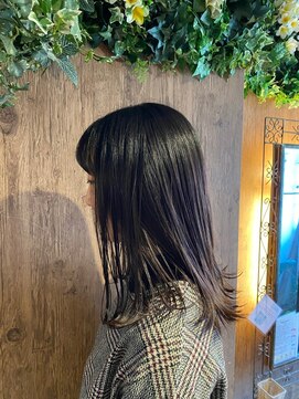 アシュリー(ashuley) 【ａｓｈｕｌｅｙ】軽やか外ハネミディ