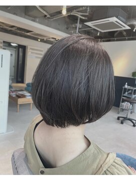 オーケストラ 南森町(Orchestra) 骨格補正 ショートボブ アッシュグレー40代50代