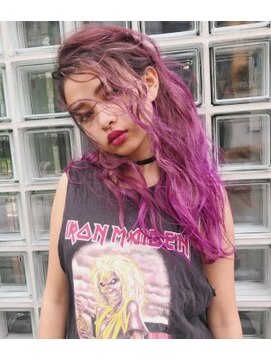 ジーナ(XENA) ピンクパープルグラデーション個性派外人Style