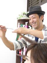 ヘアーアンドメイク ルシア モブ(hair and make LuciA mob) 秋吉 康太郎