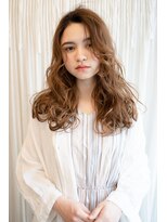 マグノリア オモテサンドウ(MAGNOLiA Omotesando)&nbsp;ぬけ感ウェーブのMIXスパイラルパーマ