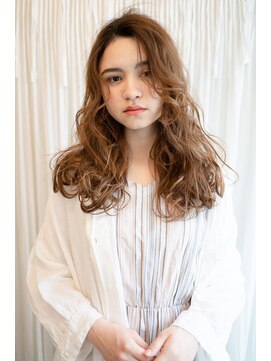 マグノリア オモテサンドウ(MAGNOLiA Omotesando) ぬけ感ウェーブのMIXスパイラルパーマ