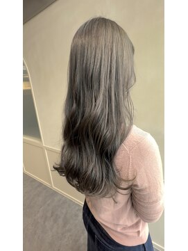 アパートメント オブ ソロン(The Apartment of Solon) ハイトーングレージュカラー