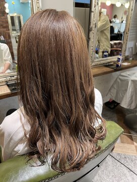 ムーン(moon) #ふんわりカール#ショコラアッシュ#ヘルシースタイル