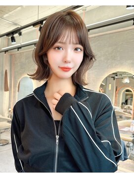 ロンド ラマ 岐阜(Lond bla-ma) ブリーチ ダブルカラー ボブ841119